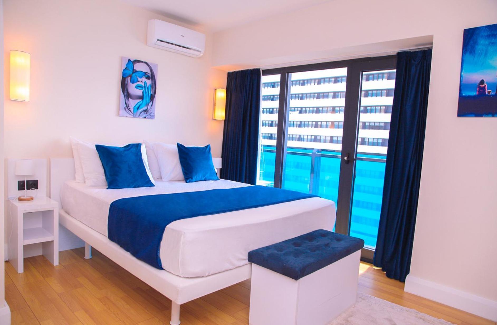 Luxury Beach Front Hotel 巴统 外观 照片