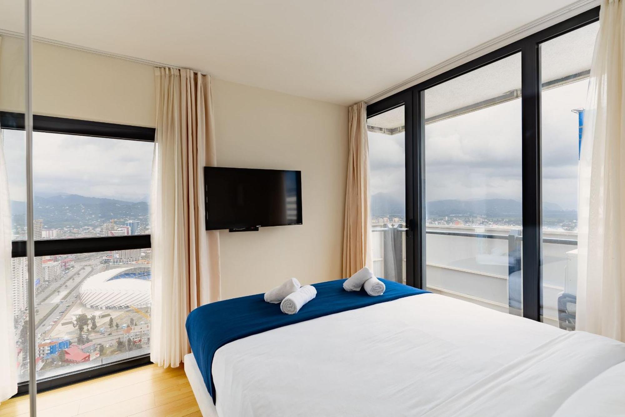 Luxury Beach Front Hotel 巴统 外观 照片