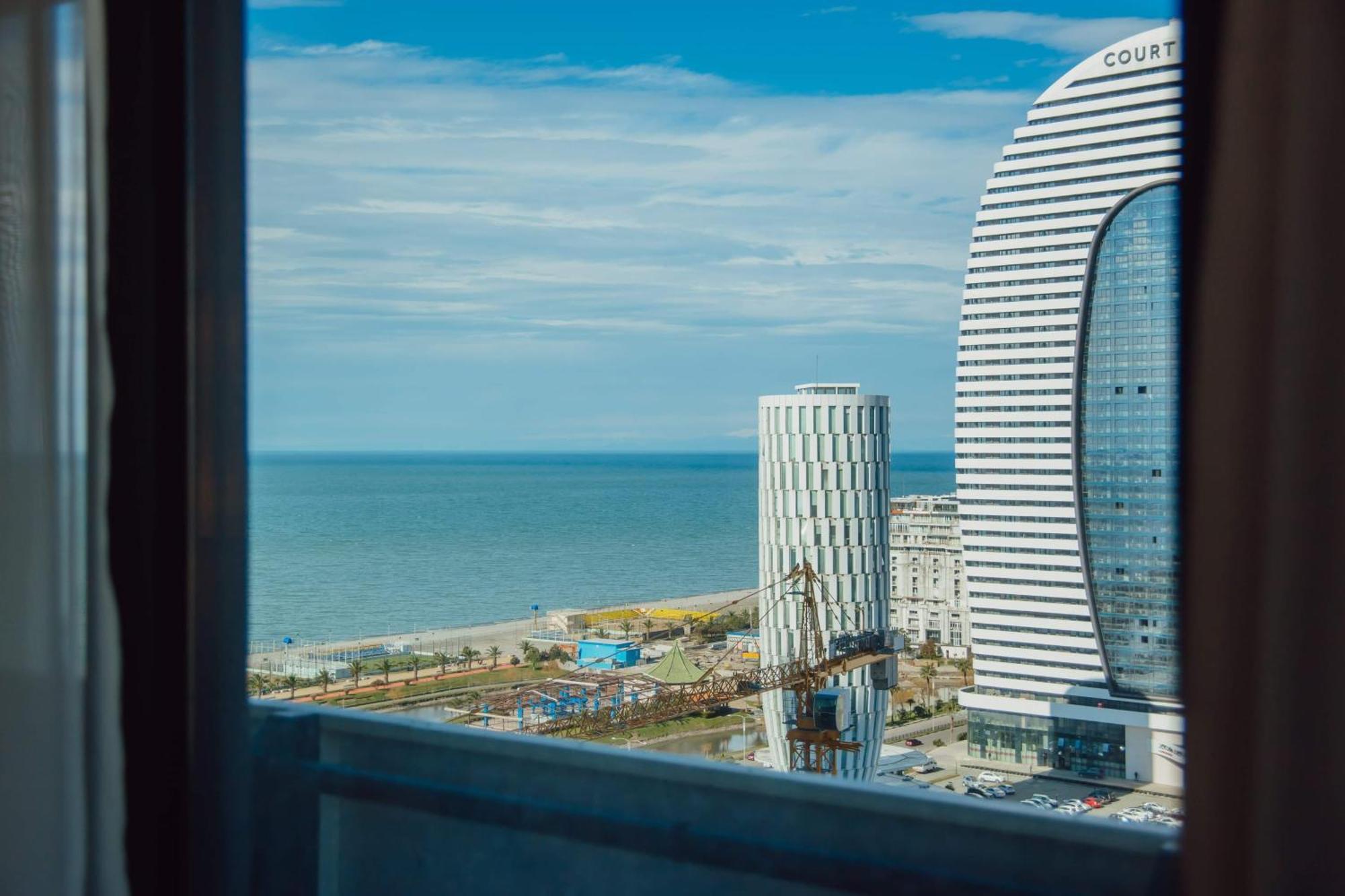 Luxury Beach Front Hotel 巴统 外观 照片