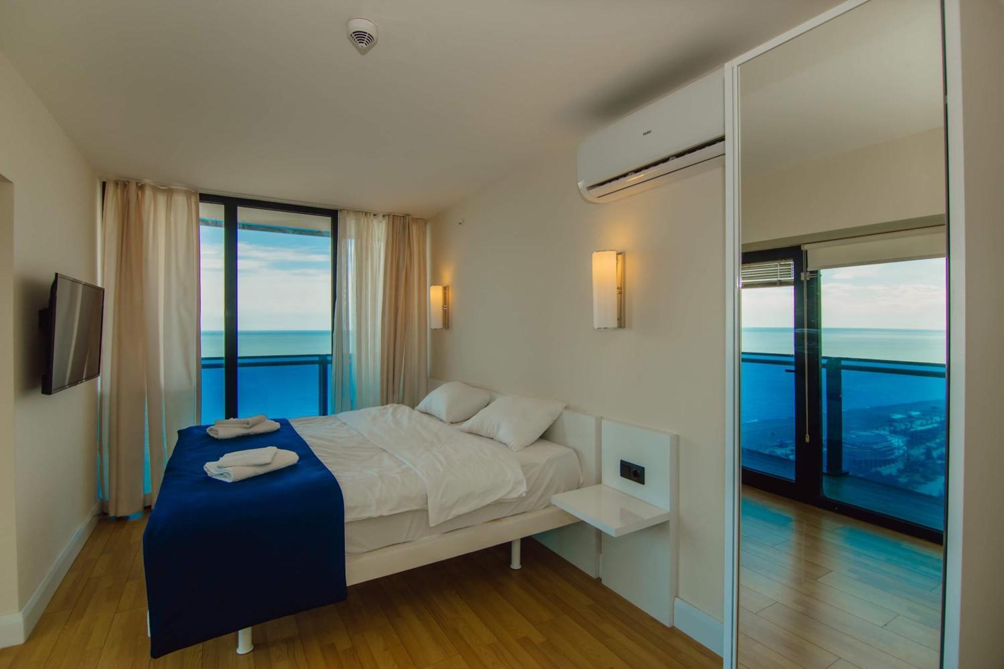 Luxury Beach Front Hotel 巴统 外观 照片