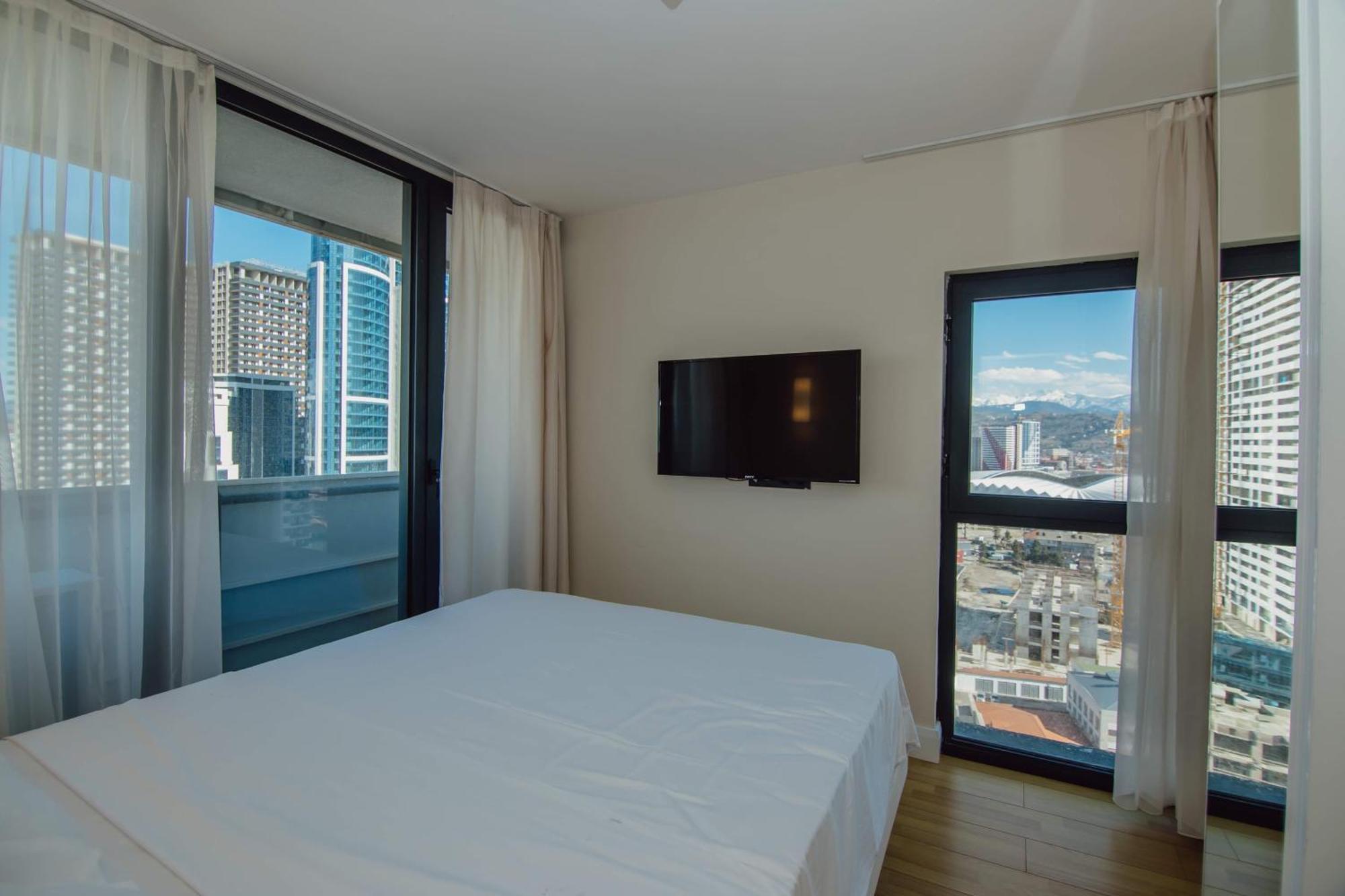 Luxury Beach Front Hotel 巴统 外观 照片