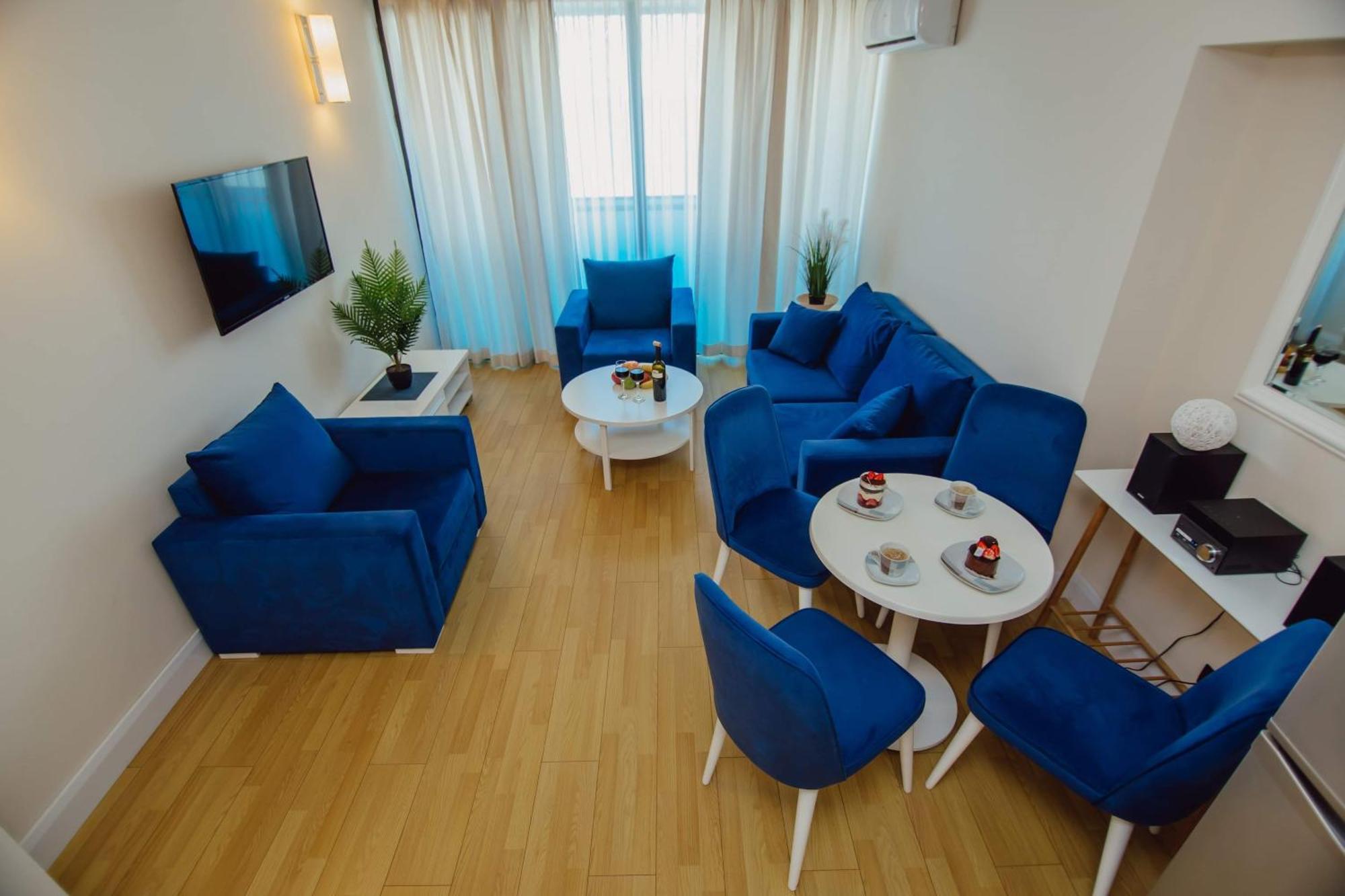 Luxury Beach Front Hotel 巴统 外观 照片